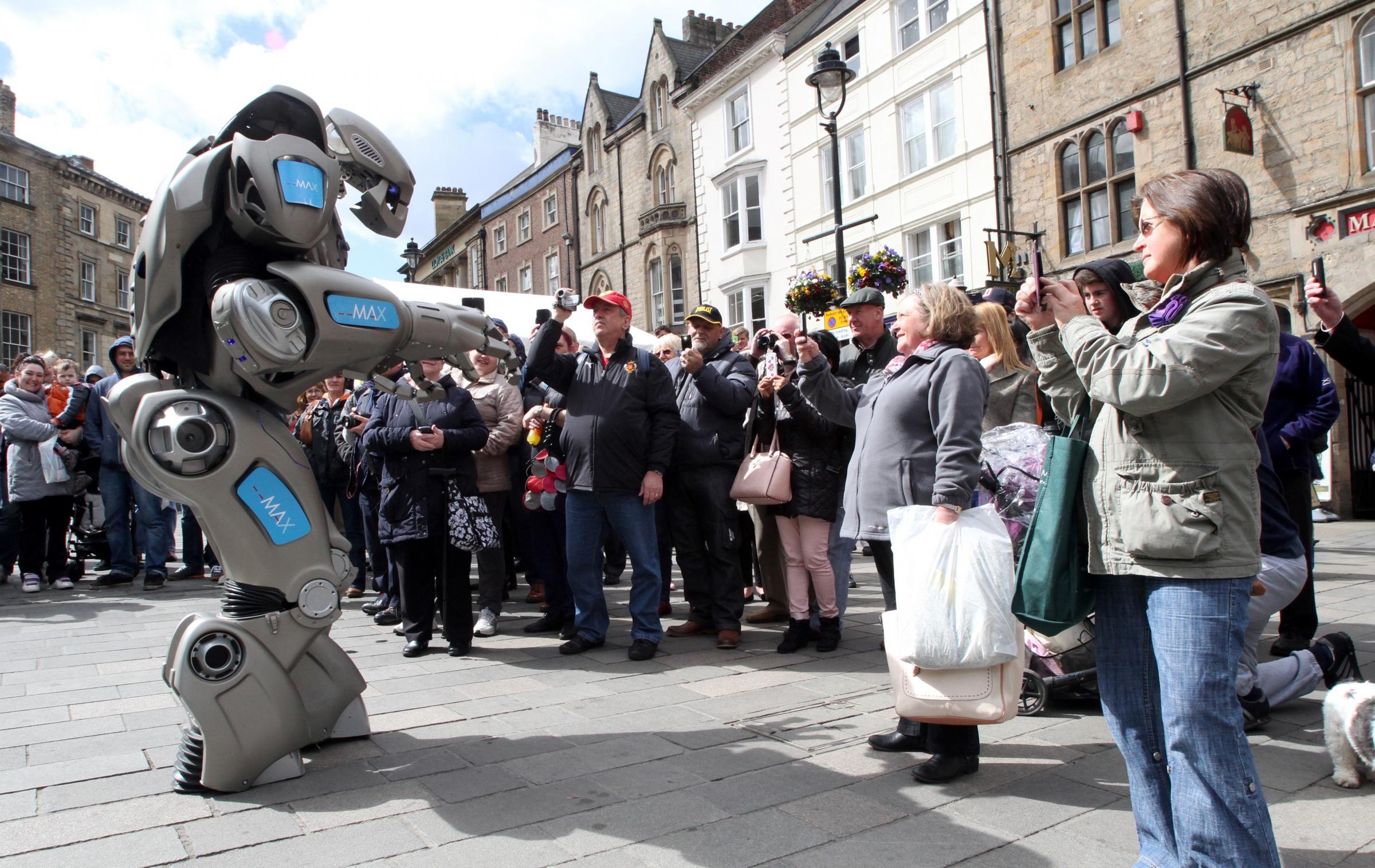 Titan the Robot Launches Bus Service of the Future