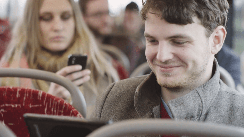 UK Commuters on Track to Spend £9.3 Billion This Year via Smartphones and Tablets