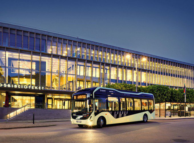 Volvo-Electric-Bus-2015_8