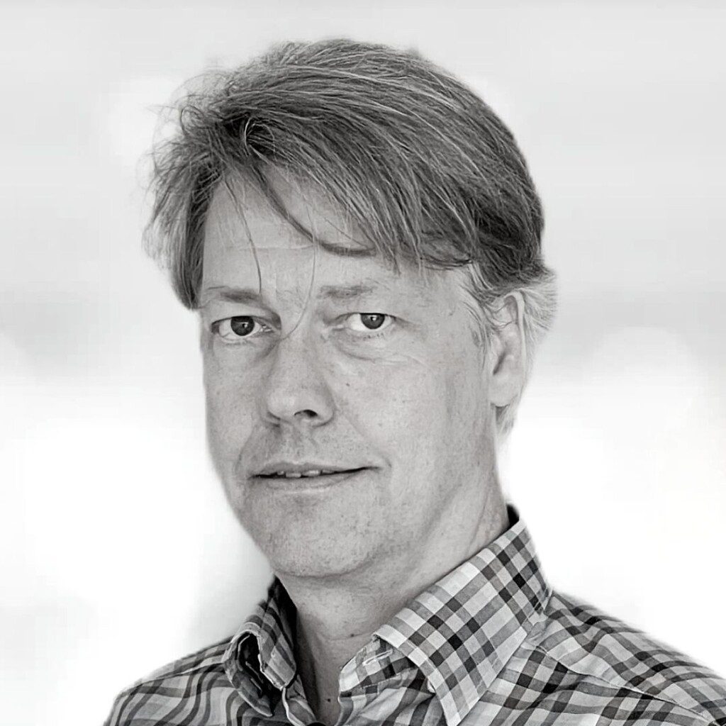 Patrik Persson headshot